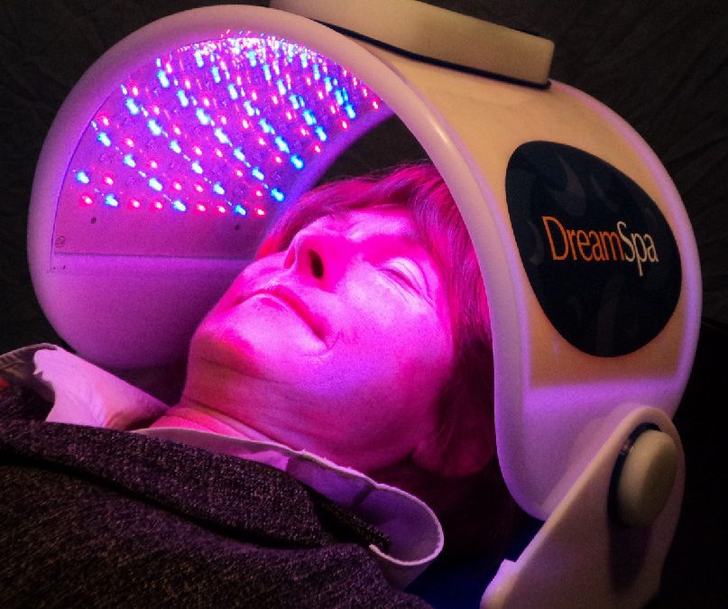 light therapy treats Alzheimer's disease